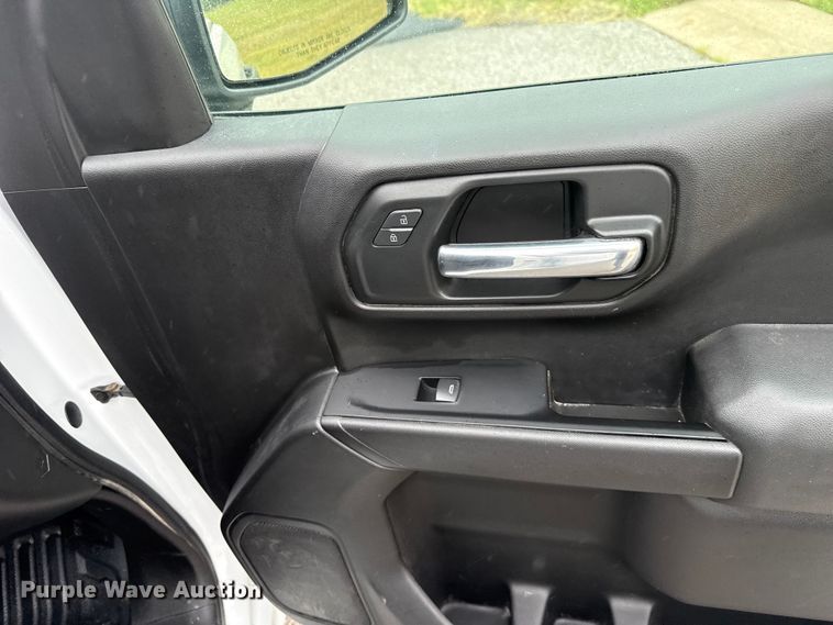 image for item ET6218 2019 Chevrolet Silverado 1500 Ext. Cab pickup truck