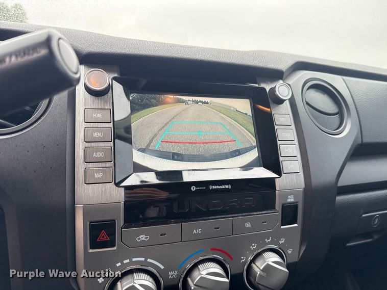 image for item ET6219 2020 Toyota Tundra pickup truck