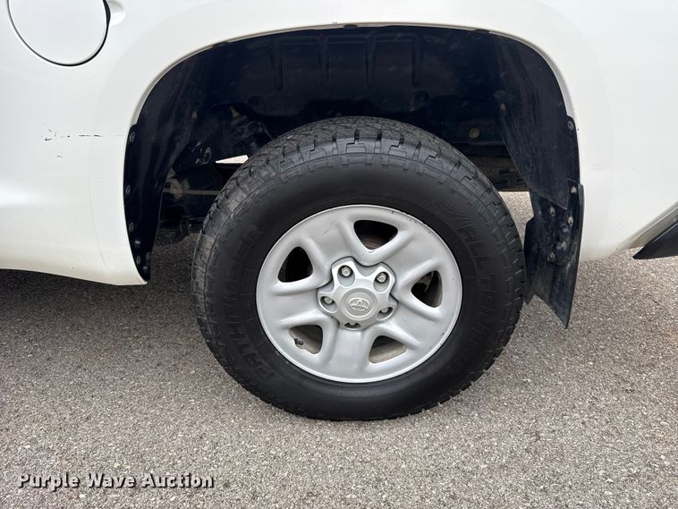 image for item ET6219 2020 Toyota Tundra pickup truck