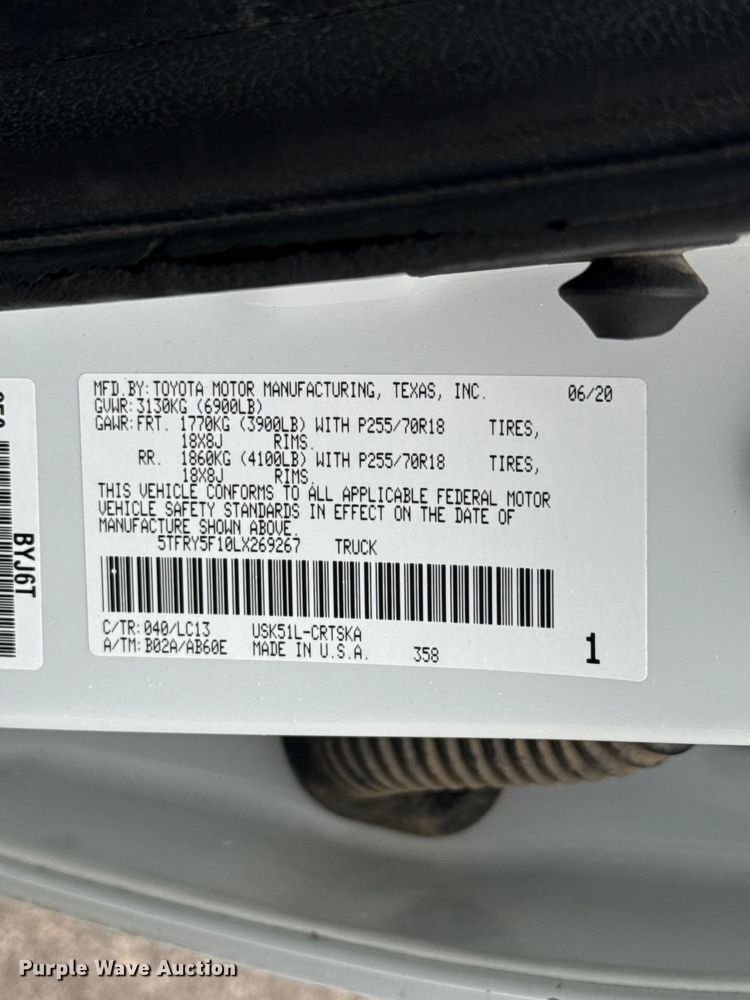 image for item ET6219 2020 Toyota Tundra pickup truck