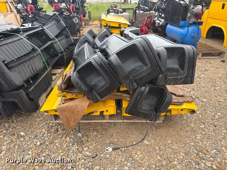 image for item ET6226 Pickup truck parts