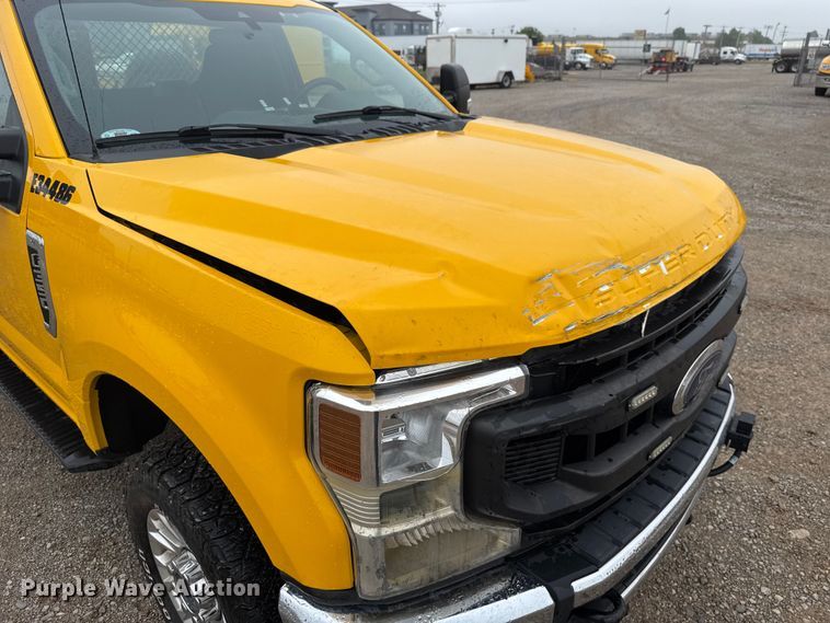 image for item ET6231 2020 Ford F350 Super Duty utility bed pickup truck