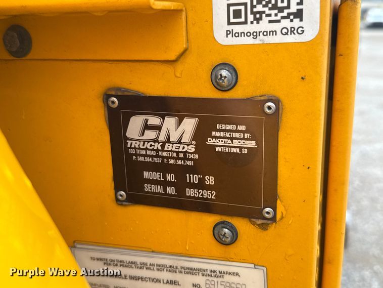 image for item ET6232 2022 Ford F350 Super Duty utility bed pickup truck