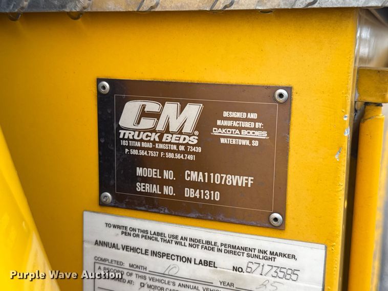image for item ET6234 2019 Ford F350 Super Duty utility bed pickup truck