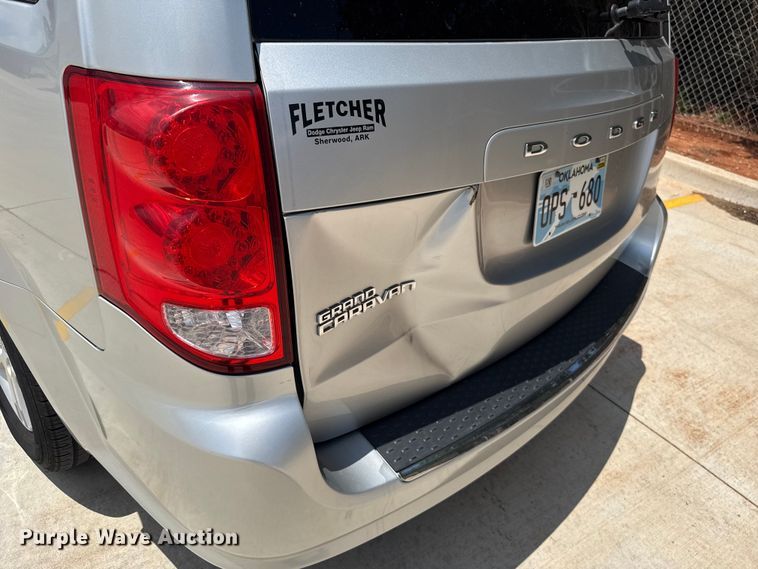 image for item ET6241 2012 Dodge Grand Caravan van