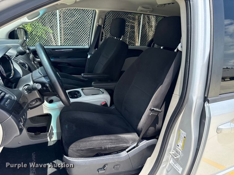 image for item ET6241 2012 Dodge Grand Caravan van