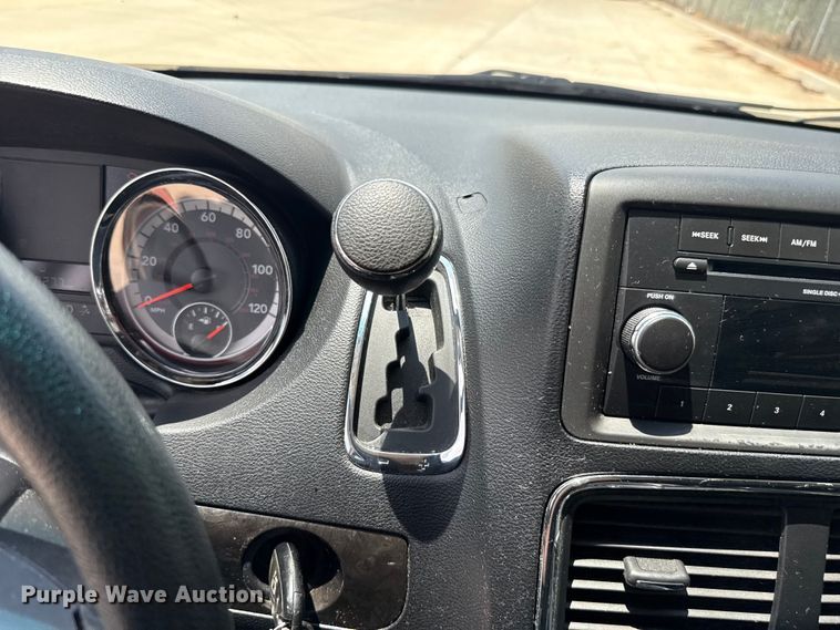 image for item ET6241 2012 Dodge Grand Caravan van