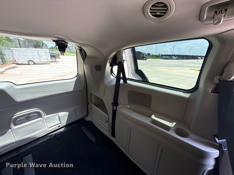 image for item ET6241 2012 Dodge Grand Caravan van
