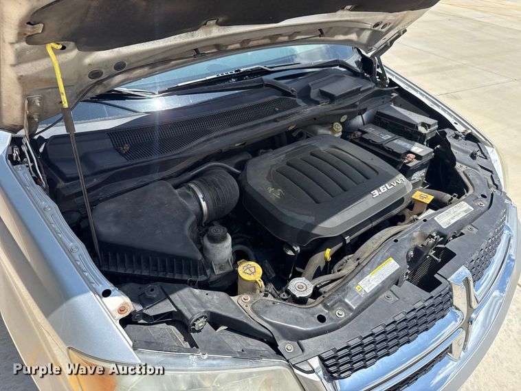 image for item ET6241 2012 Dodge Grand Caravan van