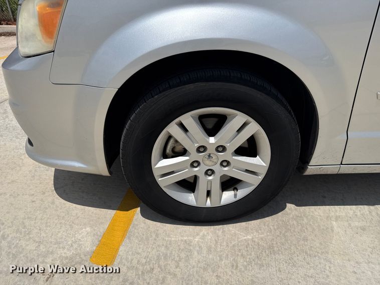 image for item ET6241 2012 Dodge Grand Caravan van