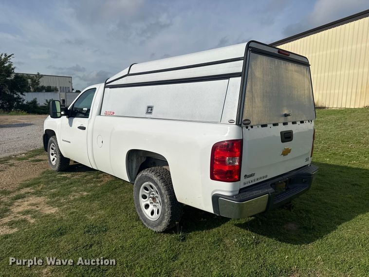 image for item ET6250 2013 Chevrolet Silverado 1500 pickup truck