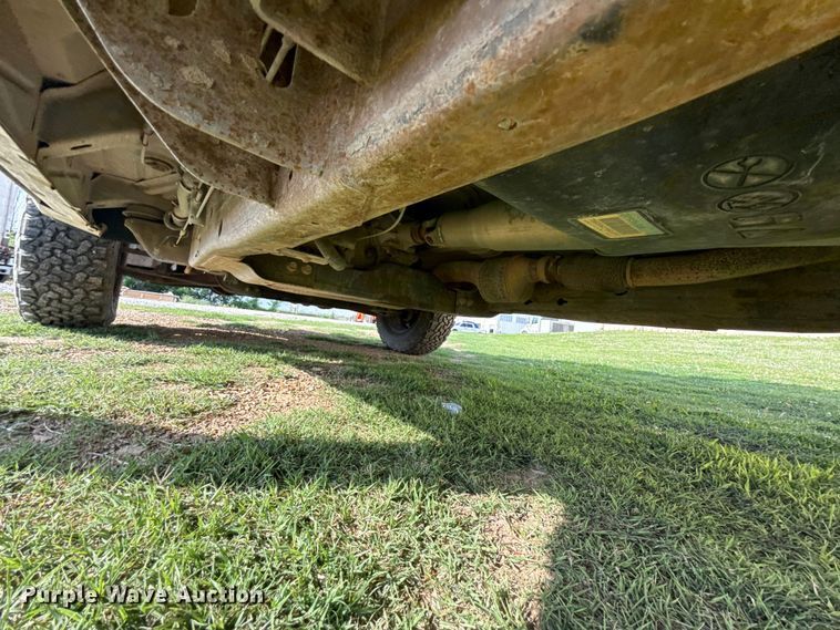 image for item ET6250 2013 Chevrolet Silverado 1500 pickup truck