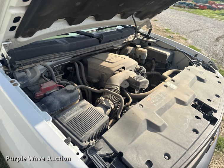 image for item ET6250 2013 Chevrolet Silverado 1500 pickup truck