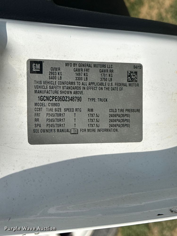 image for item ET6250 2013 Chevrolet Silverado 1500 pickup truck