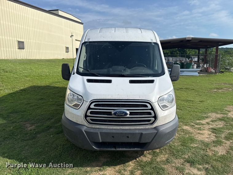 image for item ET6251 2018 Ford Transit 250 van