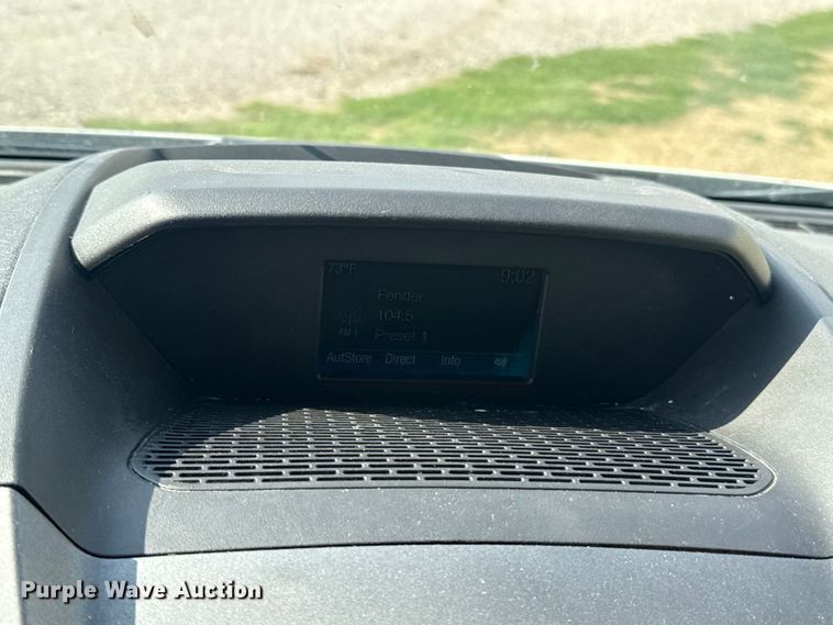image for item ET6251 2018 Ford Transit 250 van