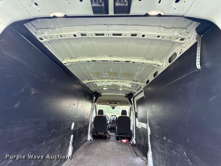 image for item ET6251 2018 Ford Transit 250 van
