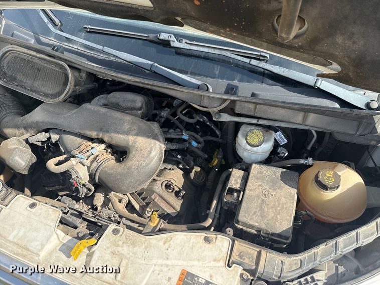 image for item ET6251 2018 Ford Transit 250 van