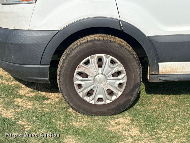 image for item ET6251 2018 Ford Transit 250 van