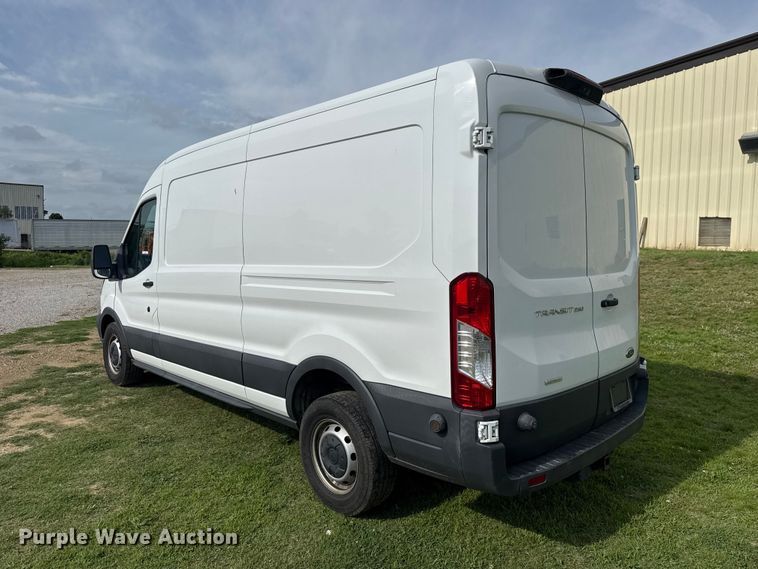 image for item ET6252 2018 Ford Transit 250 van