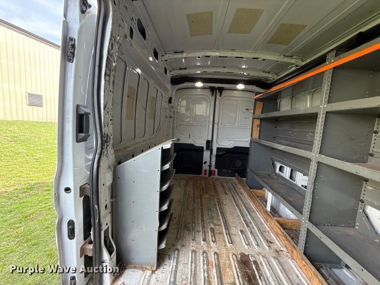 image for item ET6252 2018 Ford Transit 250 van