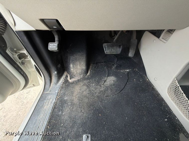 image for item ET6253 2013 Dodge Grand Caravan van
