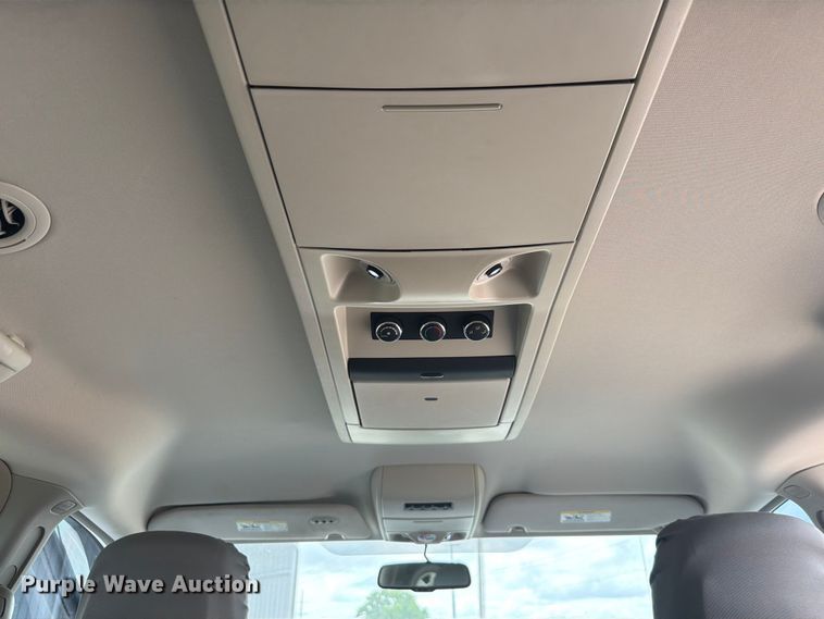 image for item ET6253 2013 Dodge Grand Caravan van