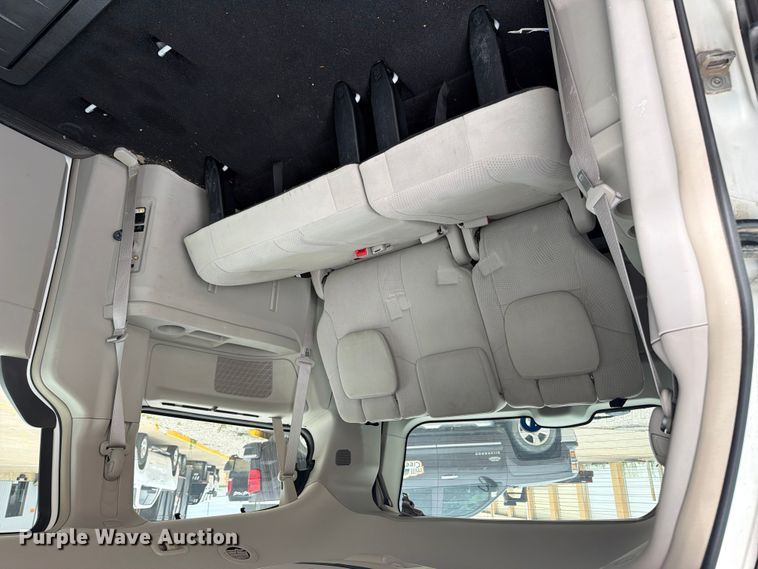 image for item ET6253 2013 Dodge Grand Caravan van