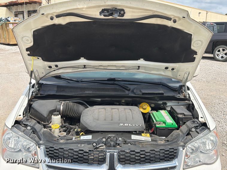 image for item ET6253 2013 Dodge Grand Caravan van