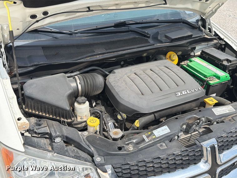 image for item ET6253 2013 Dodge Grand Caravan van