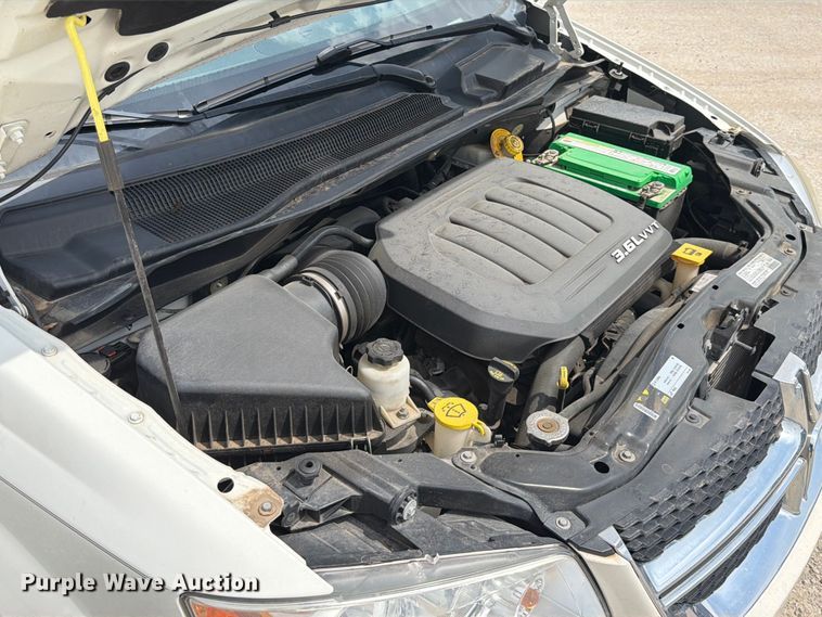 image for item ET6253 2013 Dodge Grand Caravan van