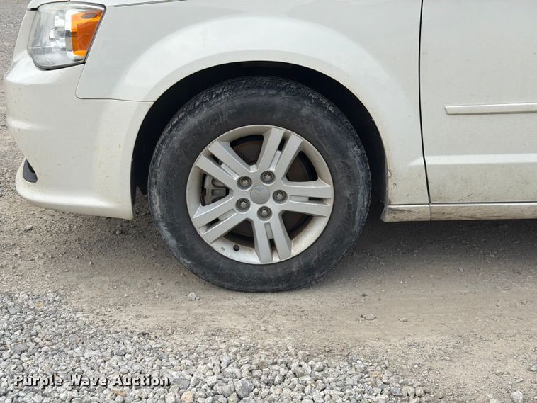 image for item ET6253 2013 Dodge Grand Caravan van
