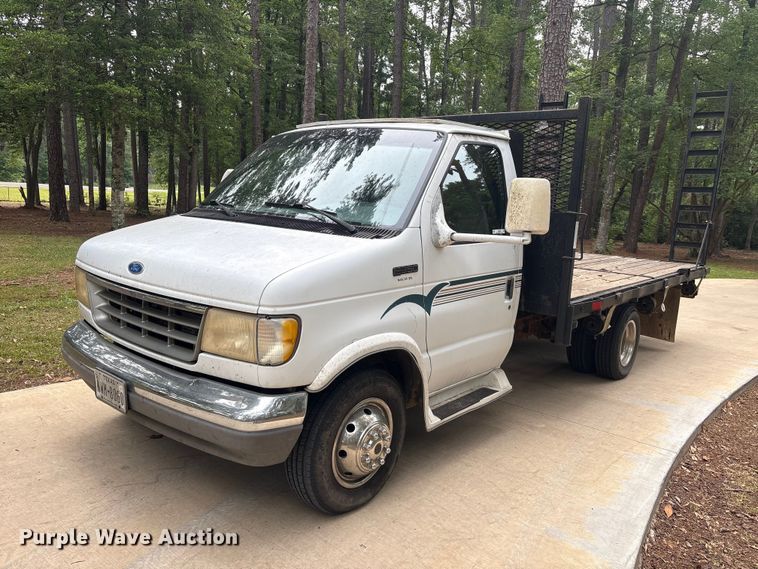 image for item EU0598 1996 Ford E-350 Flatbed van
