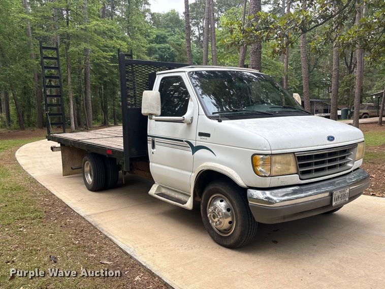 image for item EU0598 1996 Ford E-350 Flatbed van