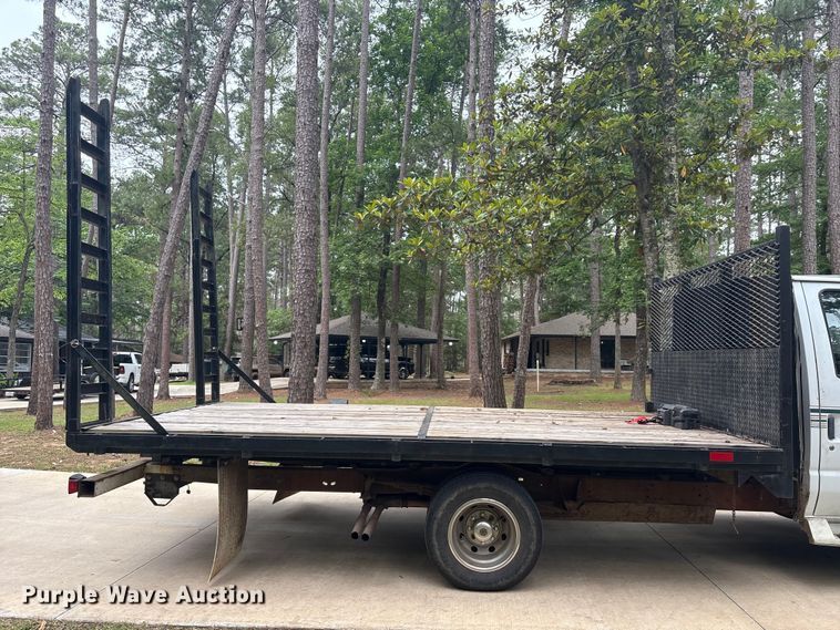 image for item EU0598 1996 Ford E-350 Flatbed van