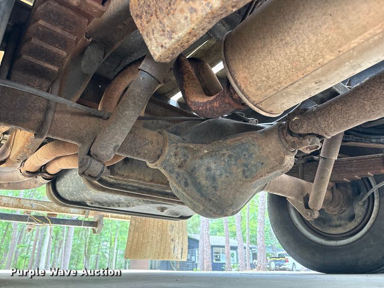 image for item EU0598 1996 Ford E-350 Flatbed van
