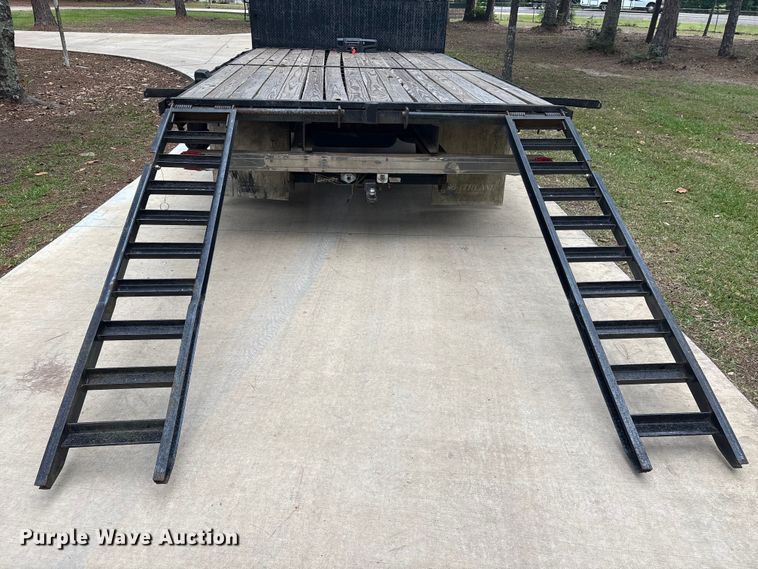 image for item EU0598 1996 Ford E-350 Flatbed van
