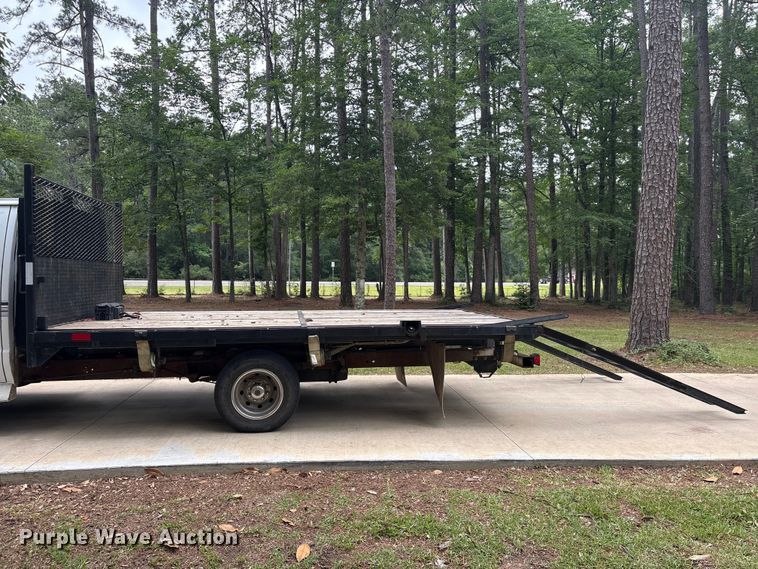 image for item EU0598 1996 Ford E-350 Flatbed van