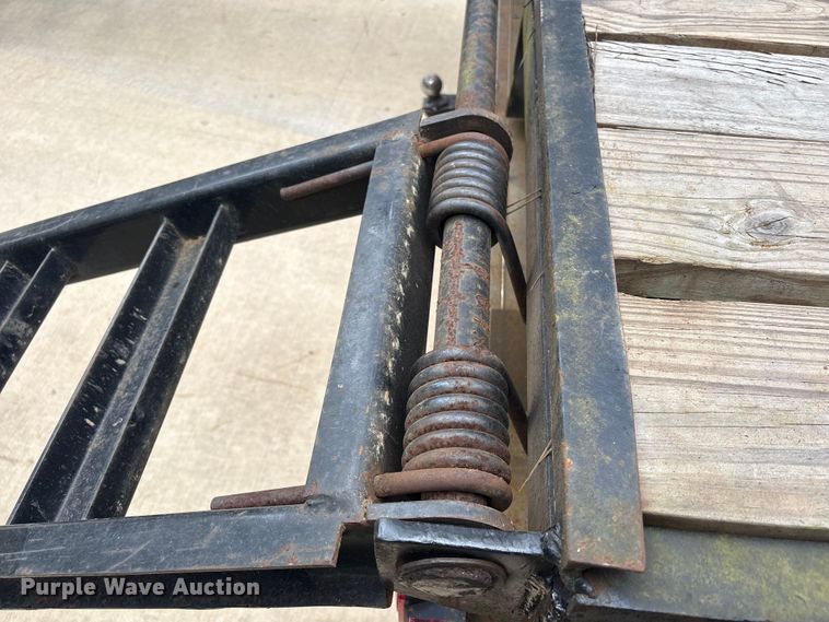 image for item EU0598 1996 Ford E-350 Flatbed van