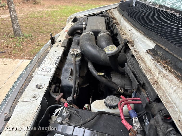 image for item EU0598 1996 Ford E-350 Flatbed van