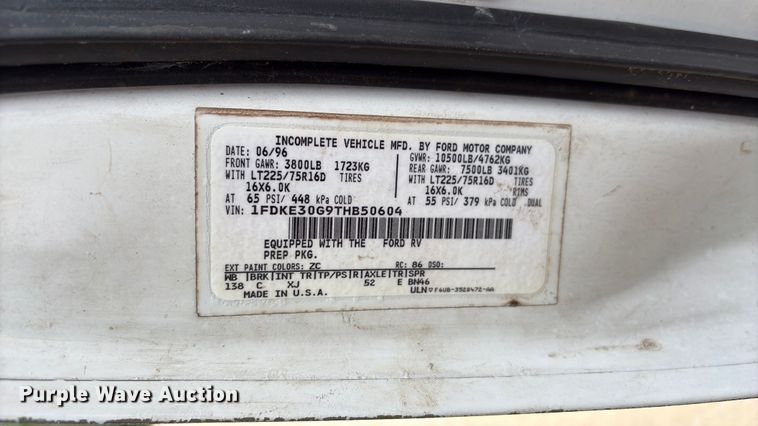 image for item EU0598 1996 Ford E-350 Flatbed van