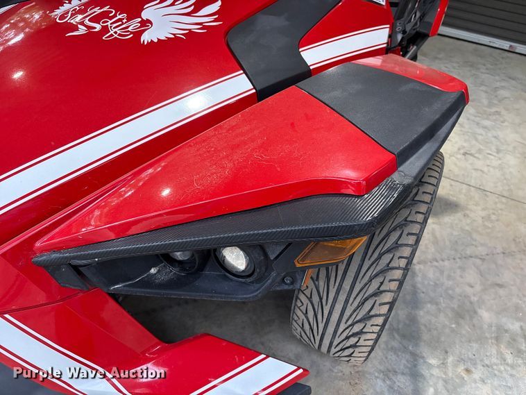 image for item EU0599 2016 Polaris Slingshot motorcycle