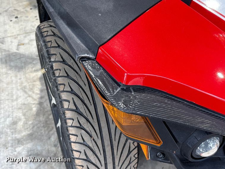 image for item EU0599 2016 Polaris Slingshot motorcycle