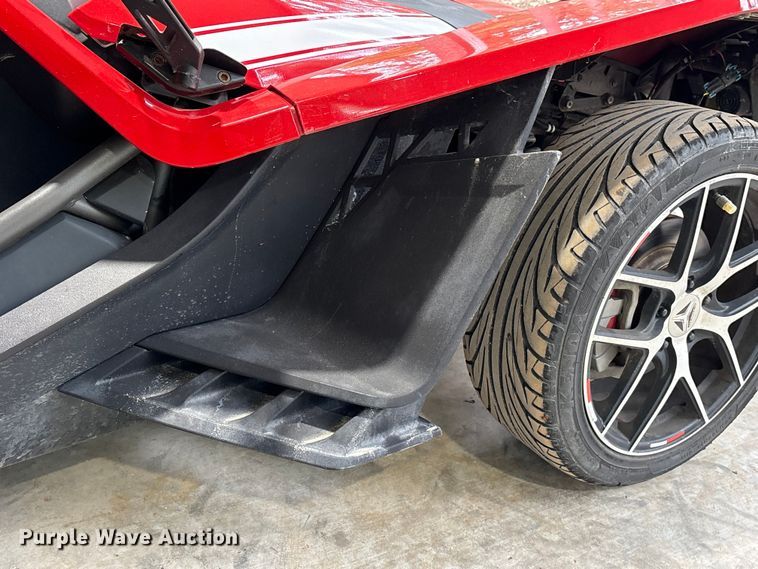 image for item EU0599 2016 Polaris Slingshot motorcycle