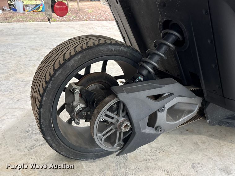 image for item EU0599 2016 Polaris Slingshot motorcycle