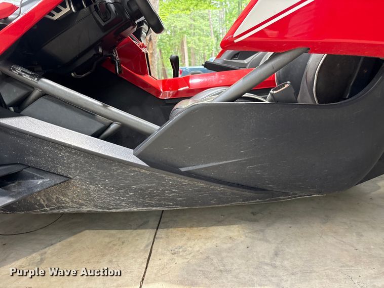 image for item EU0599 2016 Polaris Slingshot motorcycle