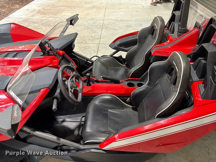 image for item EU0599 2016 Polaris Slingshot motorcycle