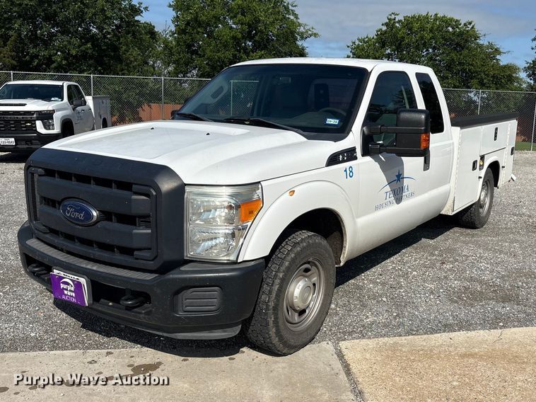 image for item EU5568 2016 Ford F250 Super Duty Ext. Cab utility bed pickup truck