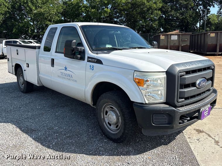 image for item EU5568 2016 Ford F250 Super Duty Ext. Cab utility bed pickup truck