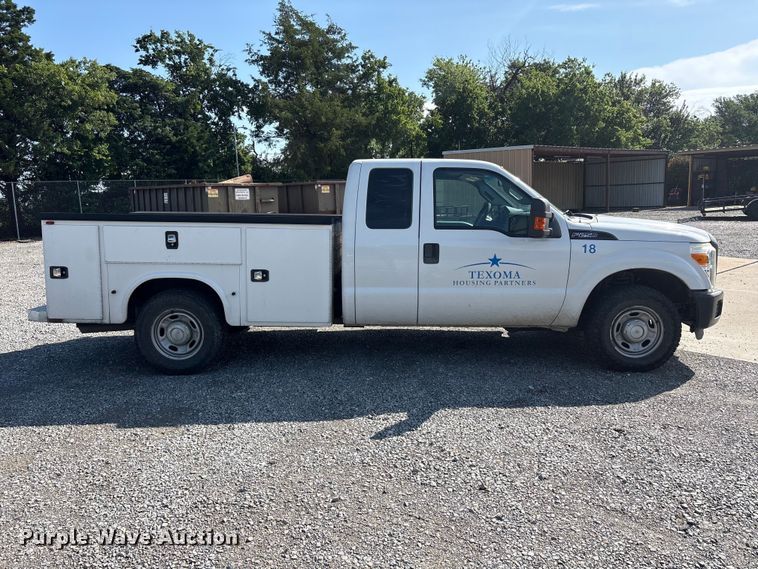 image for item EU5568 2016 Ford F250 Super Duty Ext. Cab utility bed pickup truck
